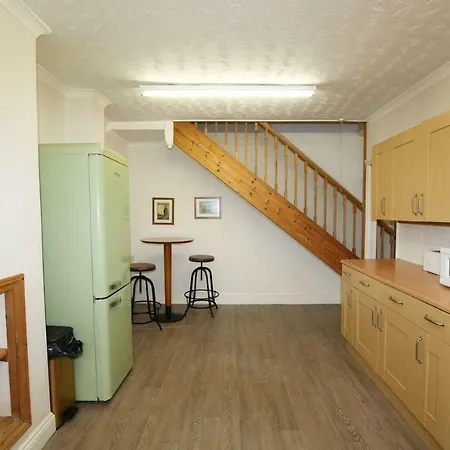 Victorian 4 Bedroom In Southville Apartment Bristol